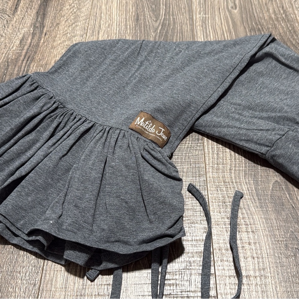 Matilda Jane Gray cropped ruffles size medium